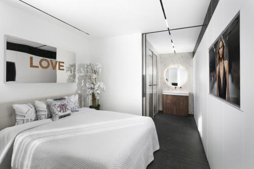 8ca9f93b248cbd4b56b5457283656cee_view 8ca9f93b248cbd4b56b5457283656cee_view